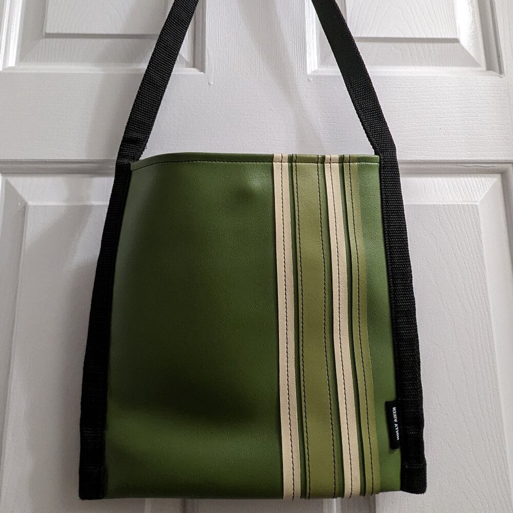 Holly Aiken Shoulder Bag
